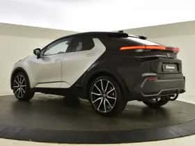 Toyota C-HR (2024) thumbnail 5