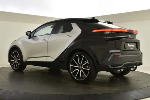 Toyota C-HR (2024) thumbnail 6