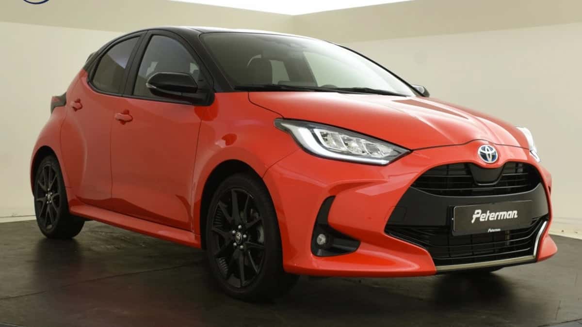 Toyota Yaris (2023) — foto 1