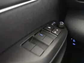 Toyota Yaris (2023) thumbnail 15