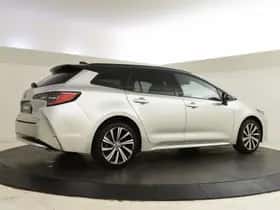 Toyota Corolla (2022) thumbnail 2