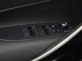Toyota Corolla (2022) thumbnail 18