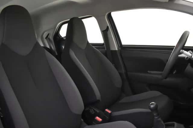 Toyota Aygo (2020) thumbnail 3