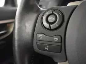 Lexus CT (2017) thumbnail 12