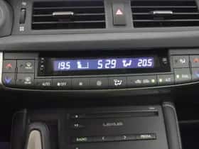 Lexus CT (2017) thumbnail 19