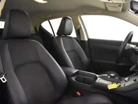 Lexus CT (2017) thumbnail 3