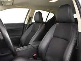 Lexus CT (2017) thumbnail 9