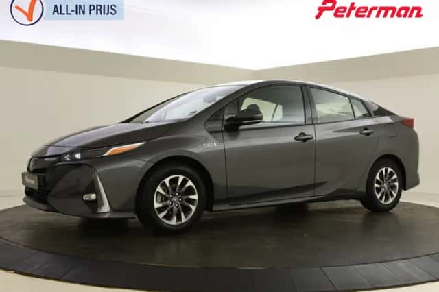 Toyota Prius (2021) thumbnail 1