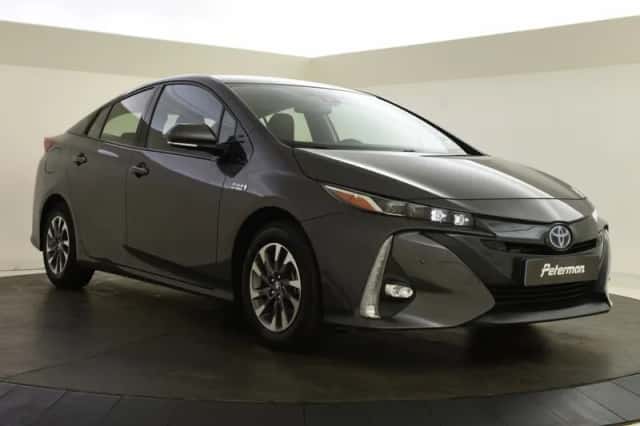 Toyota Prius (2021) thumbnail 5