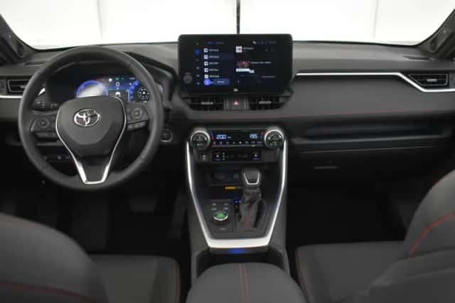 Toyota RAV4 (2025) thumbnail 4