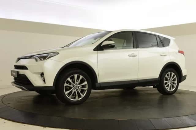 Toyota RAV4 (2017) thumbnail 5