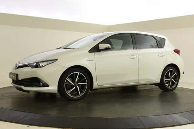 Toyota Auris (2017) thumbnail 5