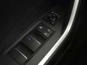 Toyota RAV4 (2019) thumbnail 24