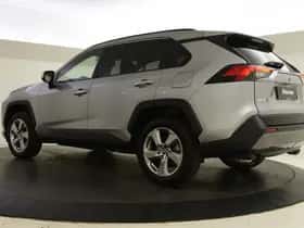 Toyota RAV4 (2019) thumbnail 6