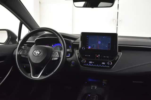 Toyota Corolla (2022) thumbnail 4