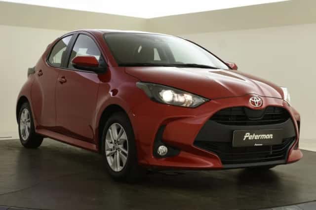 Toyota Yaris (2023) thumbnail 2