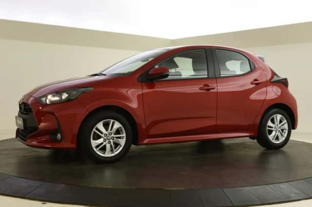 Toyota Yaris (2023) thumbnail 5