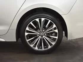Toyota Corolla (2024) thumbnail 18