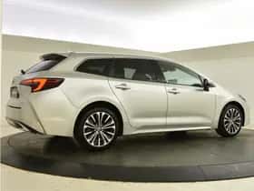 Toyota Corolla (2024) thumbnail 5