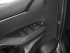 Toyota Yaris (2024) thumbnail 11