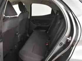 Toyota Yaris (2024) thumbnail 16