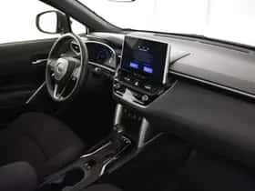 Toyota Corolla (2022) thumbnail 3