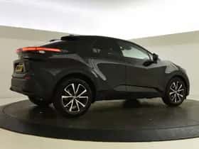 Toyota C-HR (2024) thumbnail 2