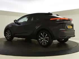 Toyota C-HR (2024) thumbnail 6