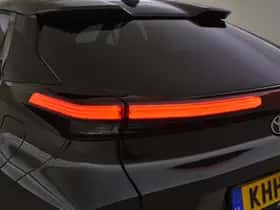 Toyota C-HR (2024) thumbnail 10