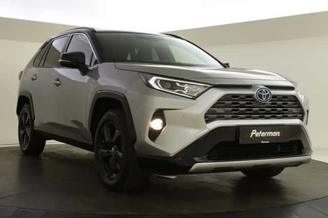 Toyota RAV4 (2021) thumbnail 2