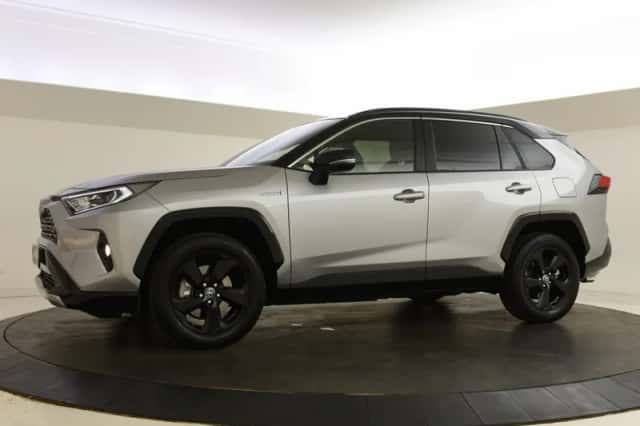 Toyota RAV4 (2021) thumbnail 5