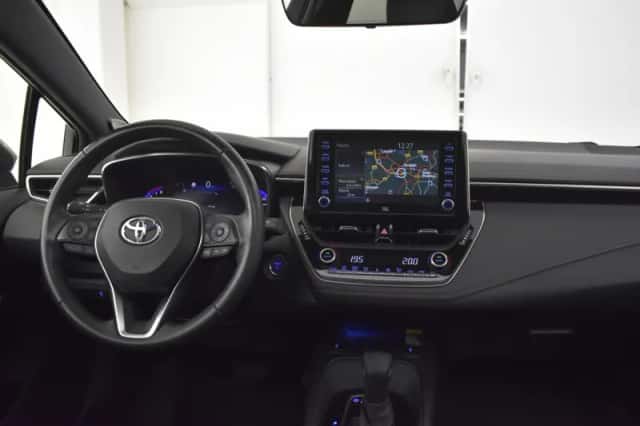 Toyota Corolla (2019) thumbnail 3