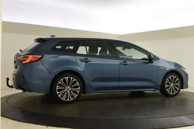 Toyota Corolla (2019) thumbnail 2