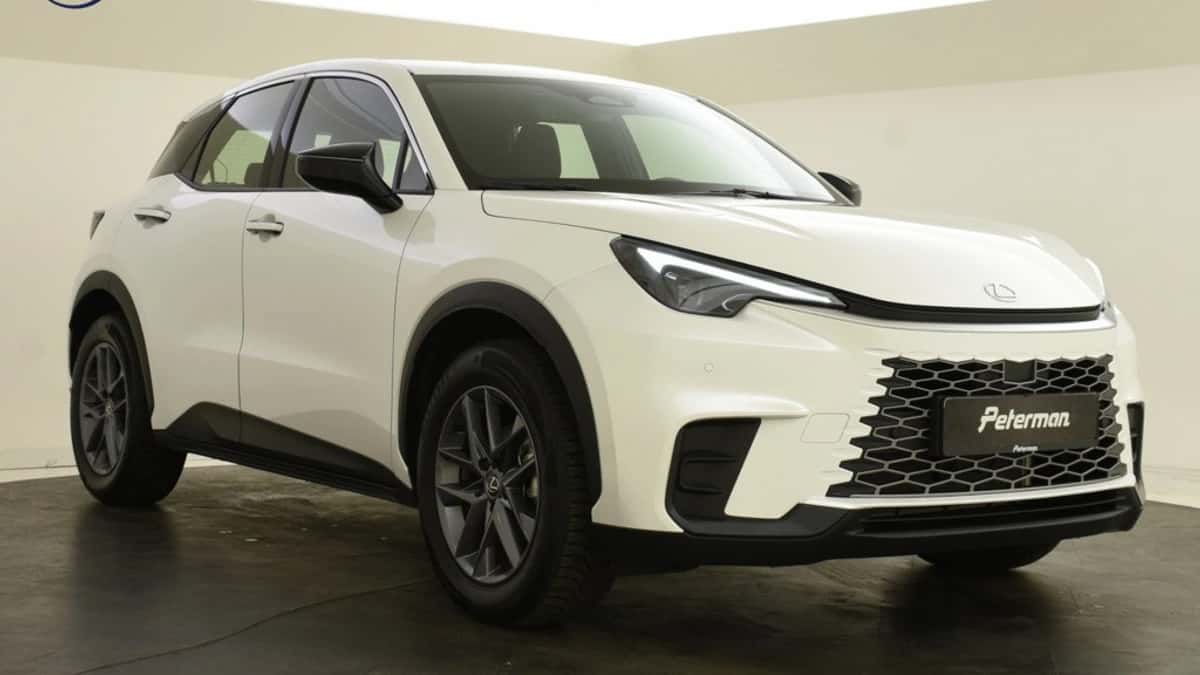 Lexus LBX (2025) — foto 1