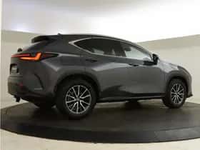 Lexus NX (2025) thumbnail 5