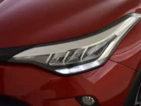 Toyota C-HR (2022) thumbnail 8