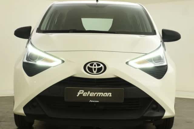 Toyota Aygo (2021) thumbnail 3