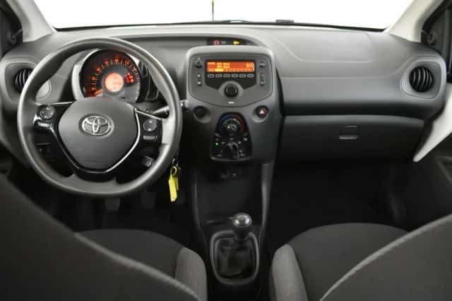 Toyota Aygo (2021) thumbnail 4