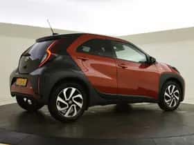 Toyota Aygo (2023) thumbnail 2