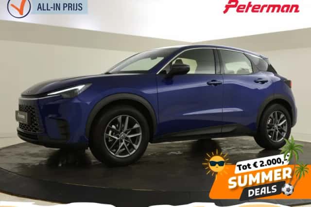 Lexus LBX (2025) thumbnail 1