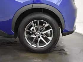 Lexus LBX (2025) thumbnail 28