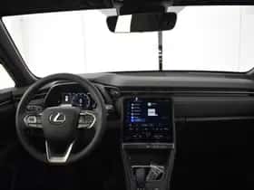 Lexus LBX (2025) thumbnail 4