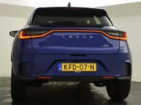 Lexus LBX (2025) thumbnail 8