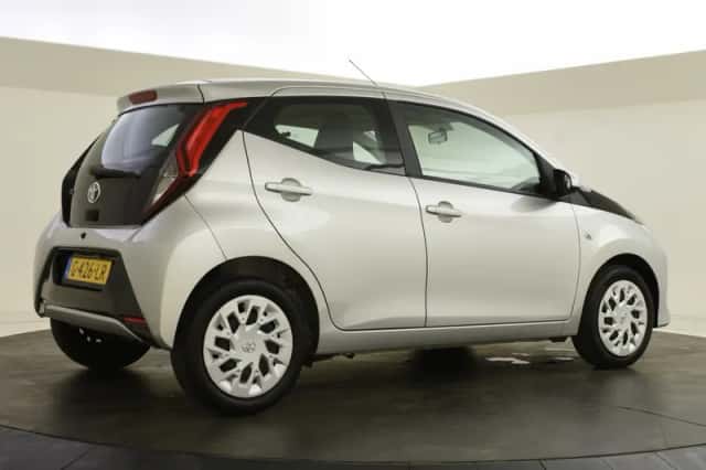 Toyota Aygo (2018) thumbnail 2
