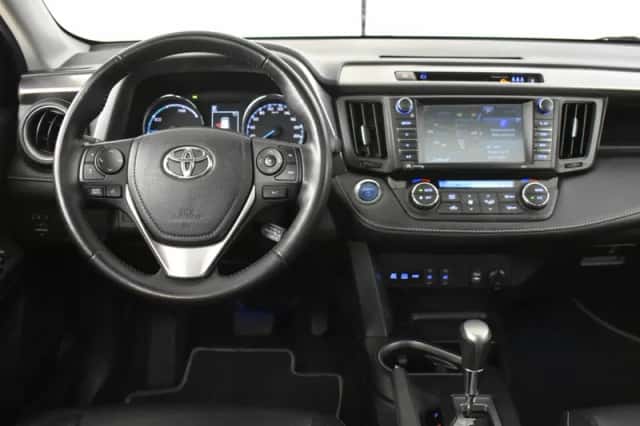 Toyota RAV4 (2018) thumbnail 4