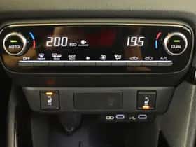 Toyota Yaris (2024) thumbnail 11