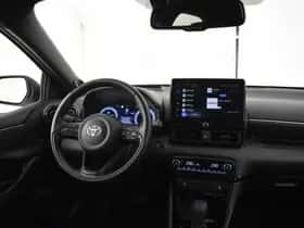 Toyota Yaris (2024) thumbnail 3