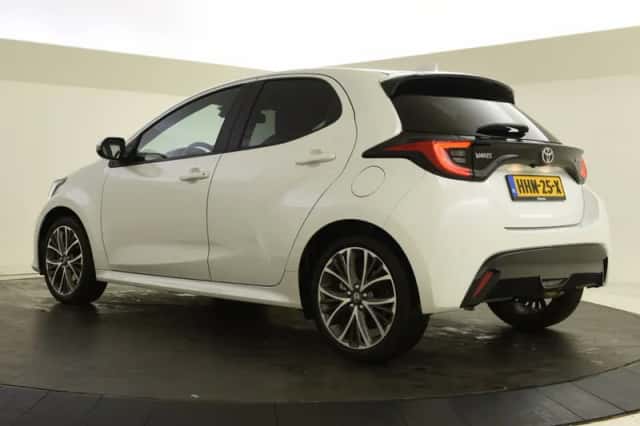 Toyota Yaris (2024) thumbnail 6