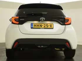 Toyota Yaris (2024) thumbnail 8