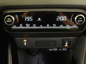 Toyota Yaris (2024) thumbnail 13